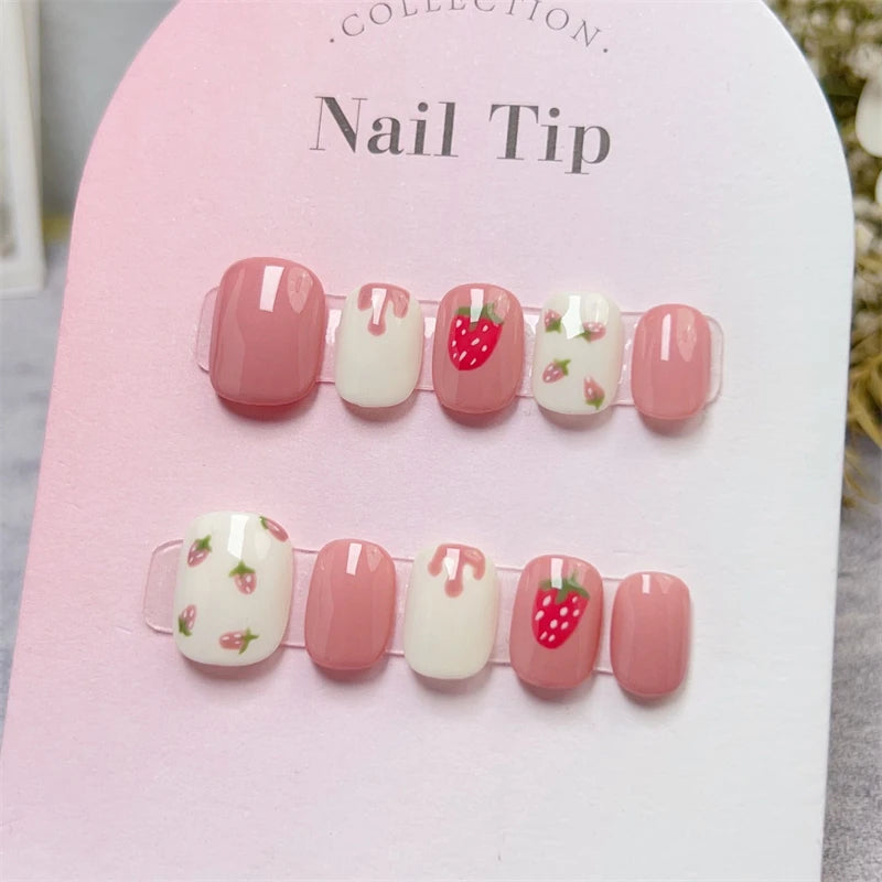 10pcs Handmade Press on Nails Round Head Fake Nails Cute Strawberry False Nails Kawaii Short Full Cover Finger Tips Manicure Art